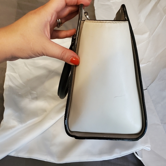 Michael Kors
 Selma Medium Top Zip
 Satchel - Picture 5 of 7